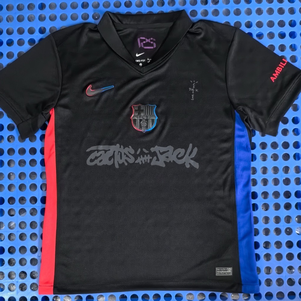 Nike - Cactus Jack - FC Barcelona - Travis Scott